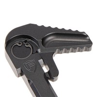 Fortis Clutch Charging Handle 5.56mm Right Handed